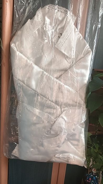 Sukieneczka na chrzest święty dla dziewczynki