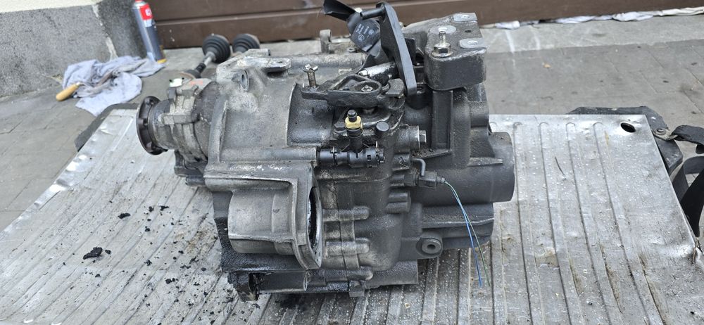 Skrzynia biegów VW Passat B6 4x4 2.0 tdi KXU