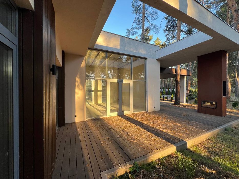 Продаётся дом в Обуховке в сосновом лесу закрытая территория река