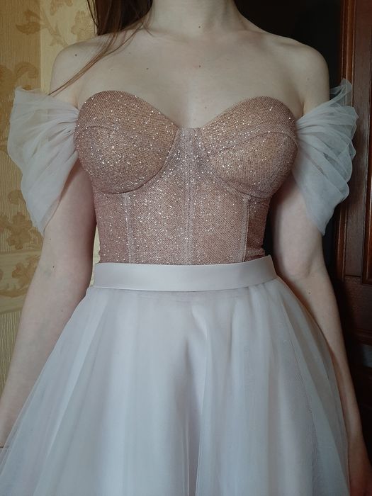 Святкова сукня , на випускний