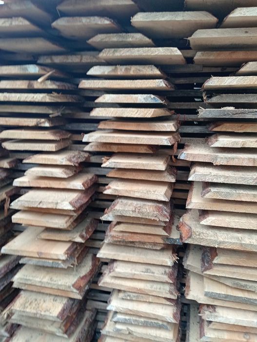 Доска  не обрезная