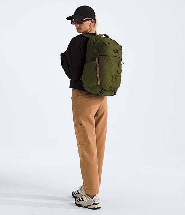 The North Face Surge Commuter Backpack. Женский рюкзак. Оригинал.Новый