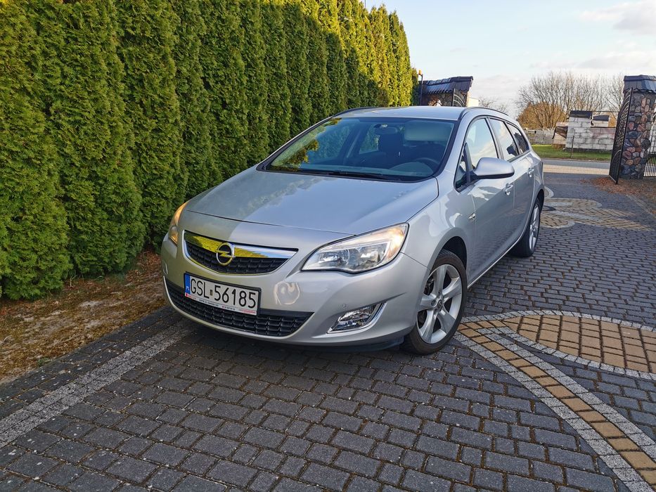 Opel Astra J 1.4T 140 KM BENZYNA