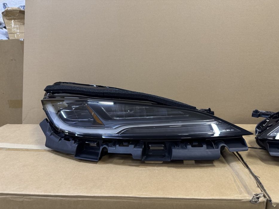 Фара фары tesla 3 тесла 3 24+ 1694087g 16940086g