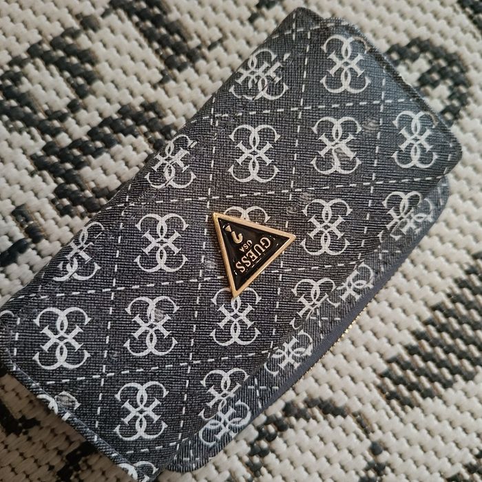 Nowy Portfel damski GUESS
