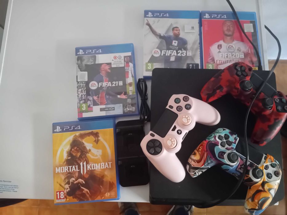 Playstation 4 slim