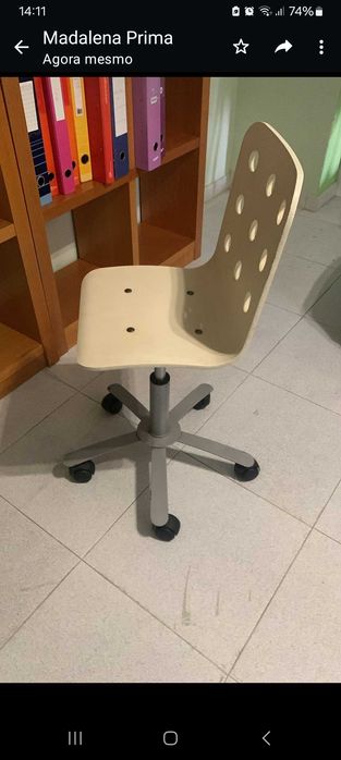 Cadeira de secretária em bom estado