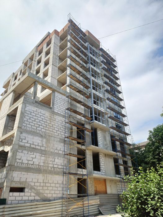 Продається 2-кім новобудова вул.Полетаєва