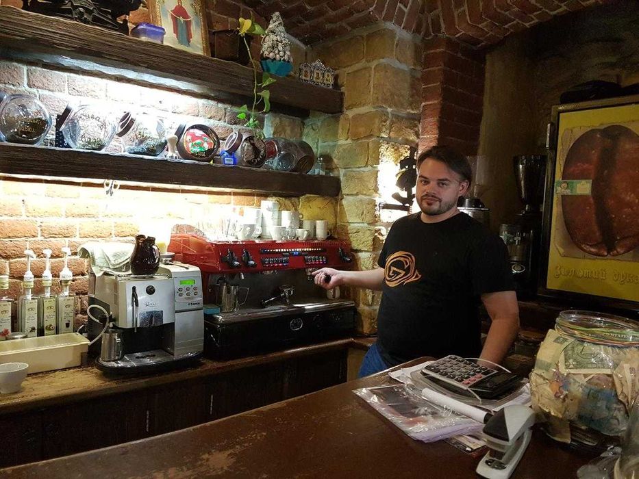 Аренда помещения в центре Харькова на Искусств под кафе, бар и т.д.
