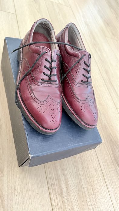 жіночі шкіряні черевикиOxford  на підошві Vibram 38-39 розмір