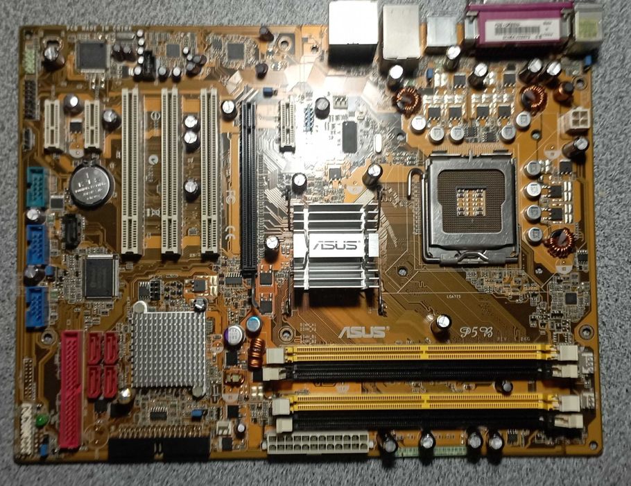 Материнська плата ASUS P5B Сокет 775 + 2Gb DDR2