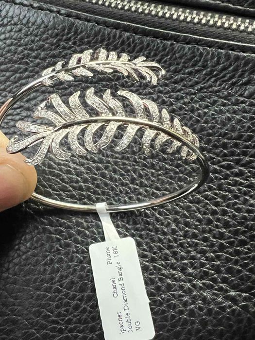 Золотой с бриллиантами браслет Plume De Chanel Bracelet. 750 проба.