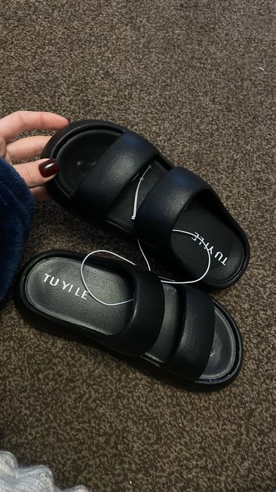 Нові тапці жіночі