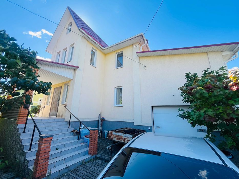 Продаж капітального двоповерхового  цегляного  будинку в м. Біла Церква р-н Заріччя