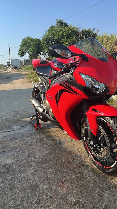 Honda CBR 1000.