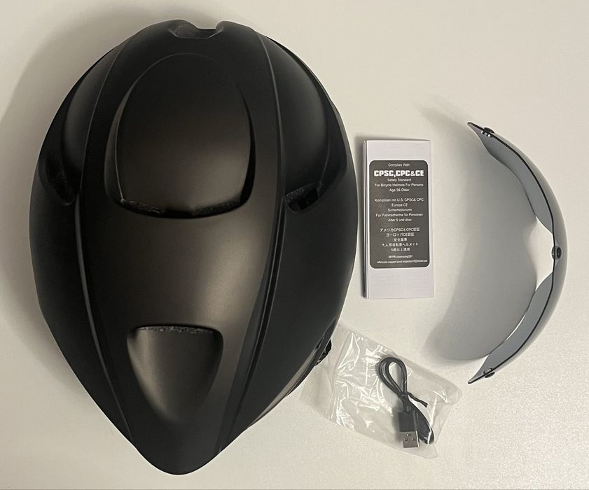 Kask rowerowy Shinmax HT-29 z lampką USB i wizjerem