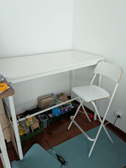 Mesa secretária/ cozinha  - High table TOMMARYD with chair