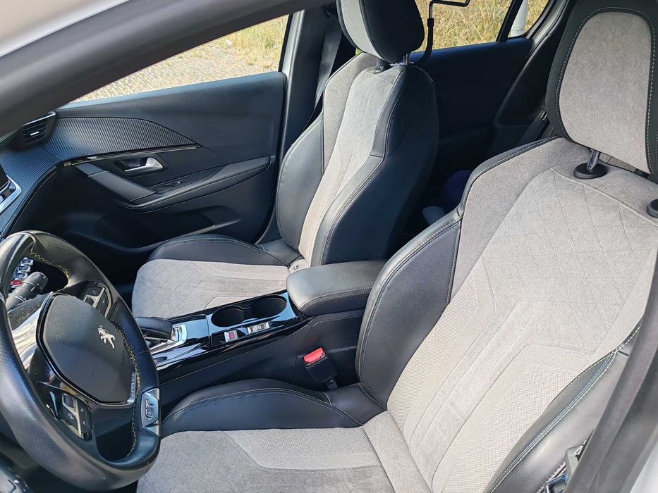 Peugeot e-208 50 kWh GT Line