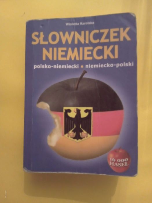 Sprzedam segregator do nauki j. niem. i słowniki