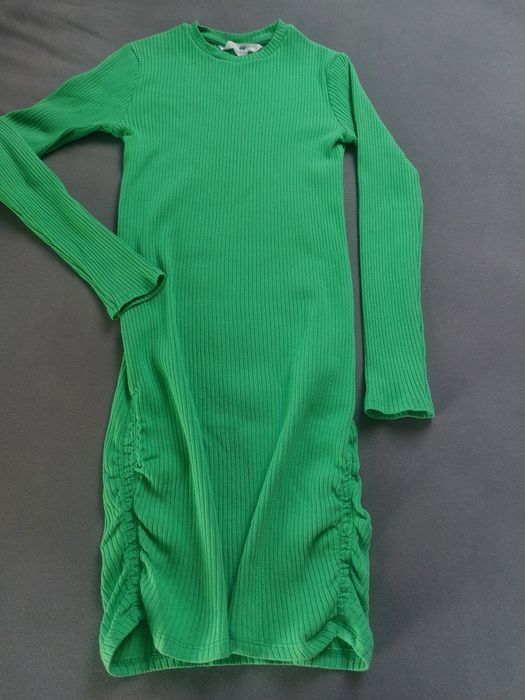 Sukienka H&M dzianinowa obcisła dla dziewczynki na 8-10 lat, 146-152