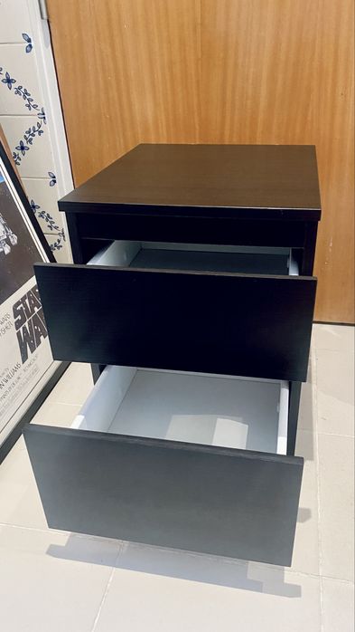 Mesa cabeceira Ikea preto nova