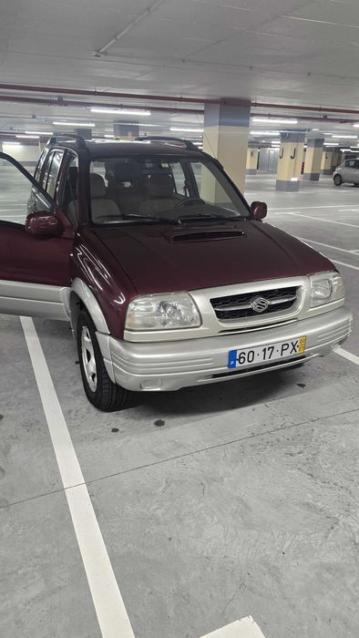 Suzuki Grand Vitara 2.0 TD 4x4 2000 – Para Reparação