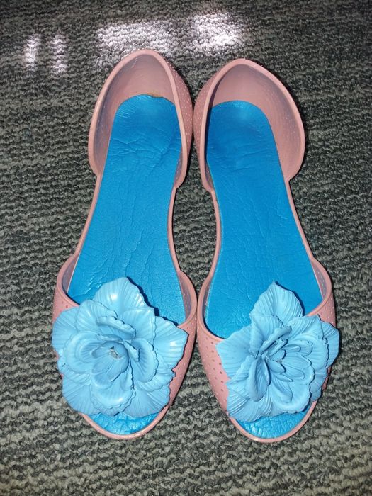 Босоножки-мыльницы