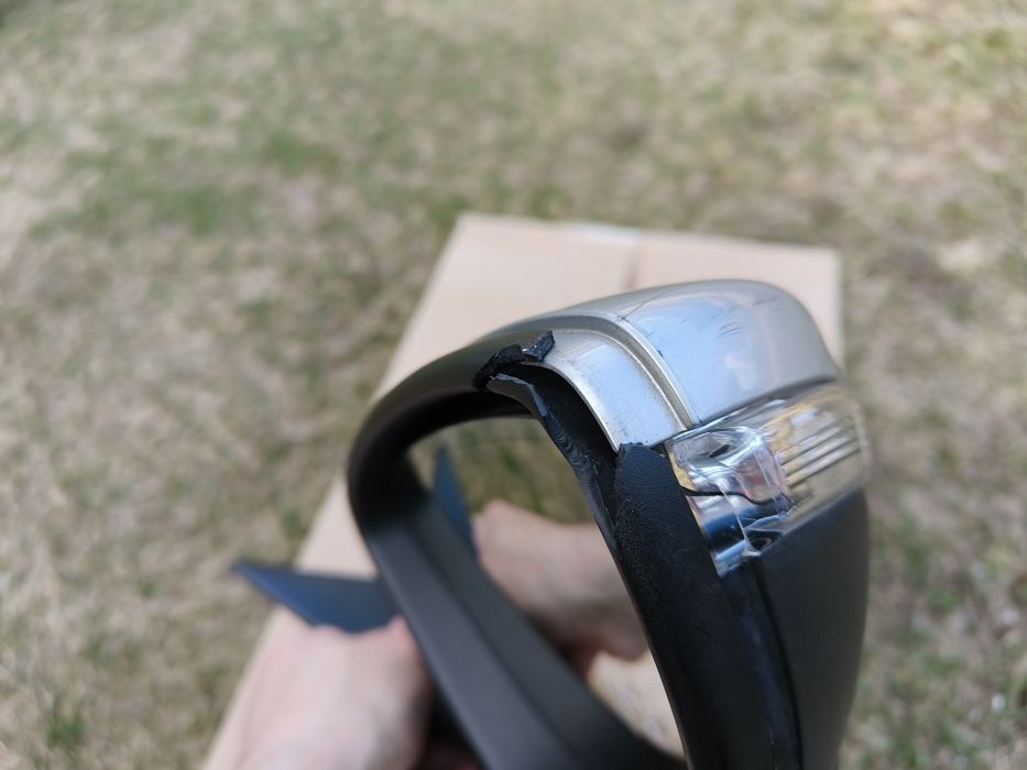 Lusterko prawe Volkswagen Passat B7