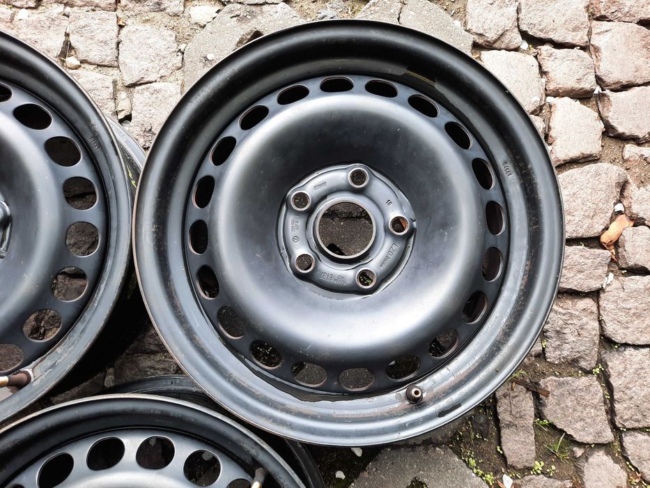 Oryginalna felga stalowa VOLKSWAGEN 15" 5x112x57,1 6J ET 37 VW PASSAT