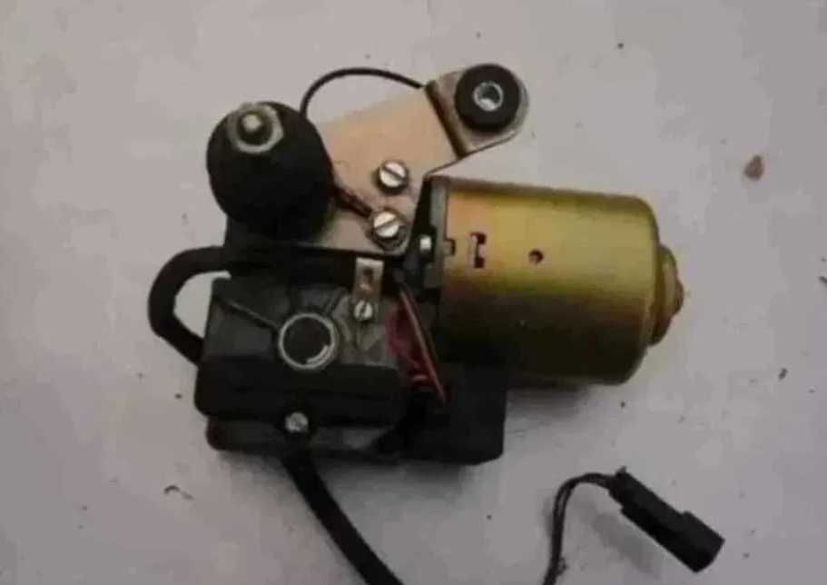 Polonez Caro plus silniczek wycieraczki tył stan idealny