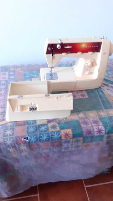 máquina de costura singer
