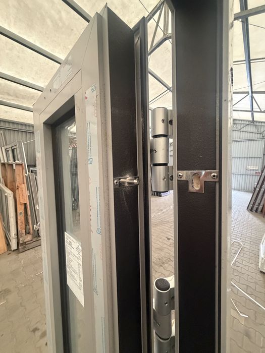 Drzwi nowe Aluminiowe p.poż. dwuskrzydłowe Yawal 150 x 212