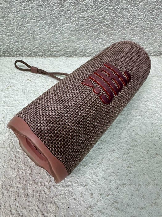 Продам Bluetooth колонку JBL Flip 6