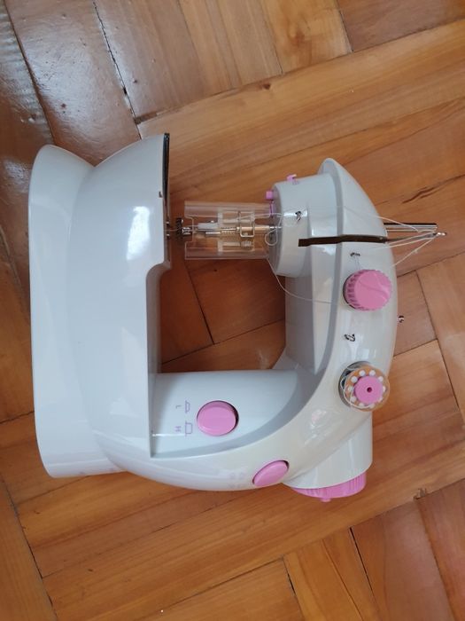 Maszyna do szycia Mini przenośna na baterie zasilacz szpule