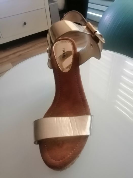 Śliczne buty na platformie