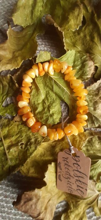 Brazoleta z bursztynu