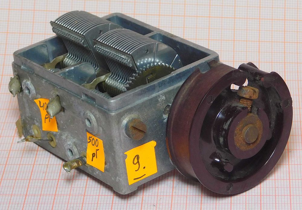 Kondensator powietrzny zmienny 400pF + 500pF [R2W3]9