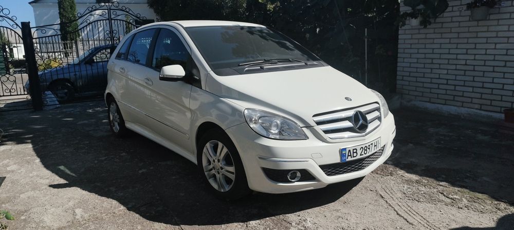 Автомобиль Mercedes