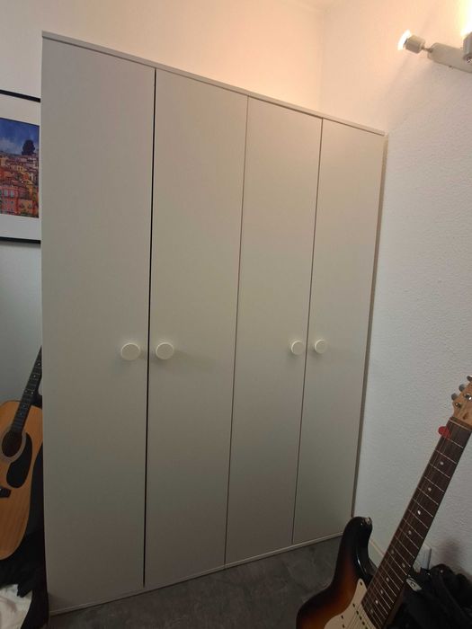 Roupeiro Ikea 4 portas