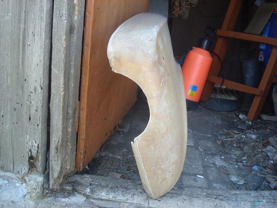 Крыло ВАЗ-2101 левое, стеклопластик, стекловолокно.