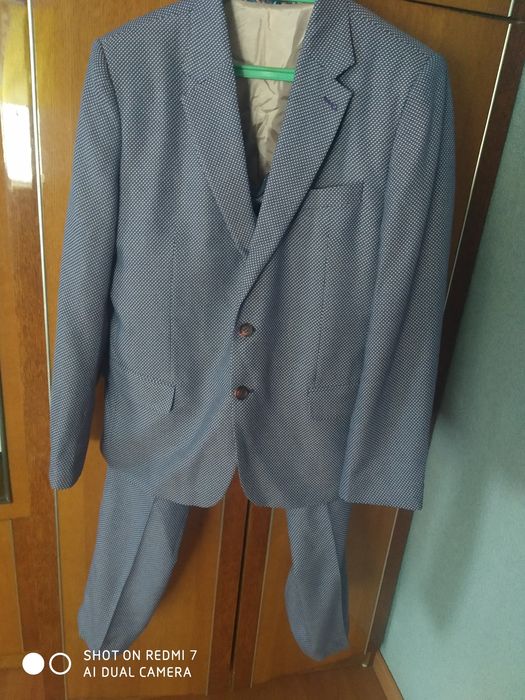 Костюм чоловічий , трійка , класичний , молодіжний