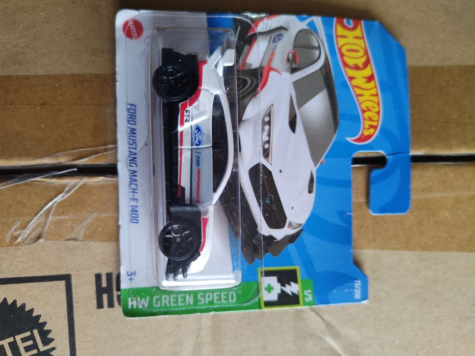 Ford Mustang mach-e hot wheels