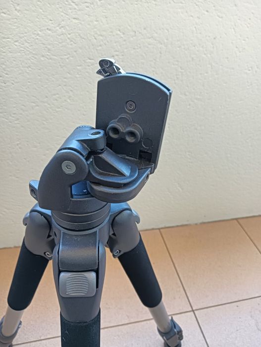 Tripé para máquina fotográfica KENRO