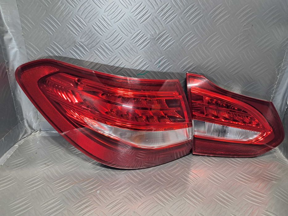 Farolim Farolins Mercedes W205 carrinha C200 C220 C250 C300