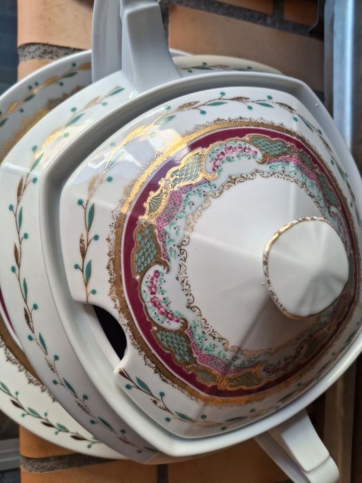 Terrina de sopa comTerrina com prato  de suporte , porcelana Depos Limoges