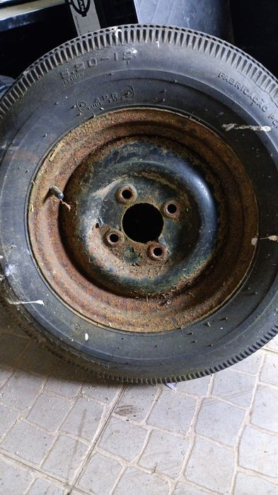 Jante com pneu 12"