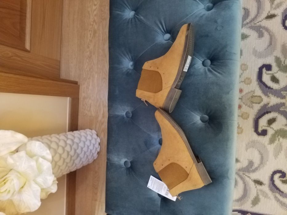 Botas NOVAS de menina