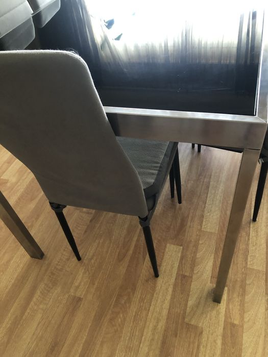 Mesa Jantar metal e vidro negro