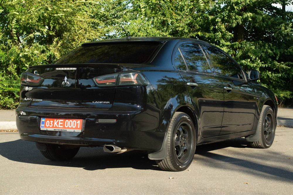 Продам Mitsubishi LANCER