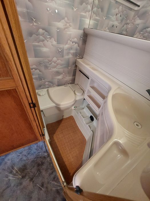 Караван  кемпінги, прицеп дача  будинок на колесах